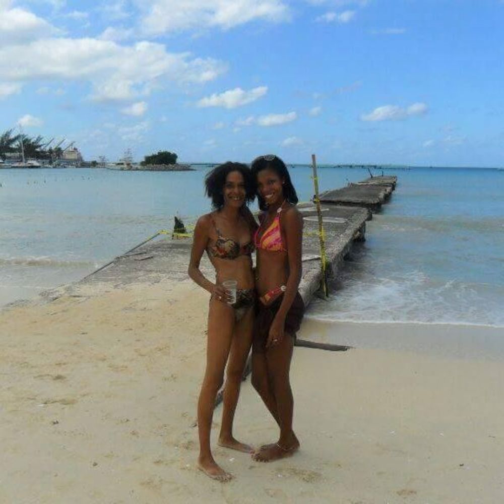 Meet your Posher, Lena